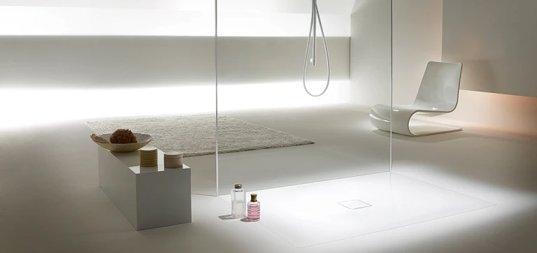 Duschrinne oder Duschtasse – womit duschen Sie besser?